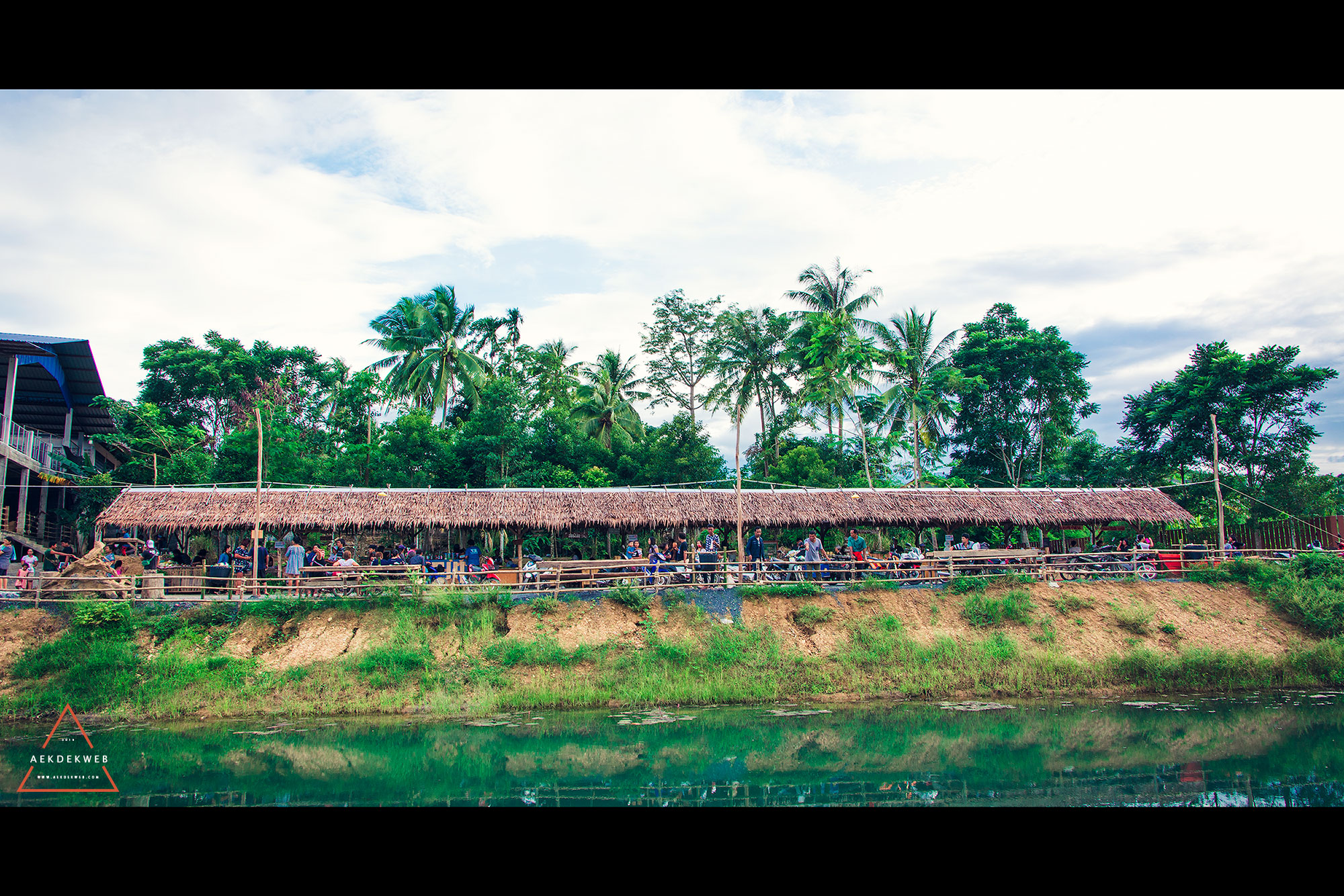 ตลาดน้ำชุมชนบ้านไม้เสียบ