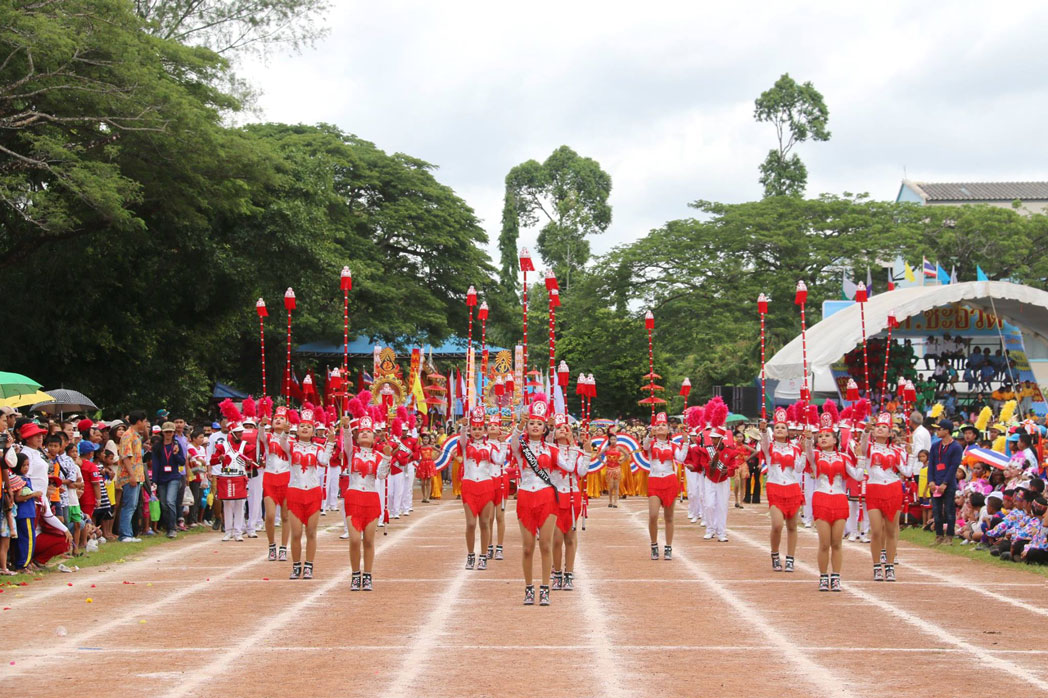 ดรัมเมเยอร์ชะอวดวิทยาคาร